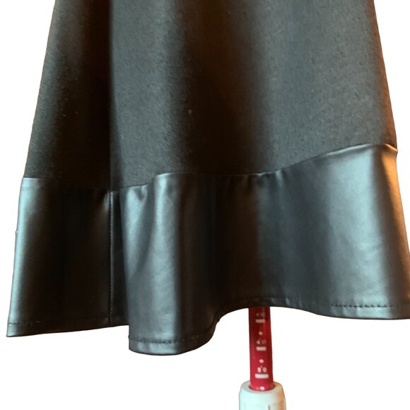 JOE B - A-Line Black Mini Skirt - faux leather details - X-large - Picture 7 of 8